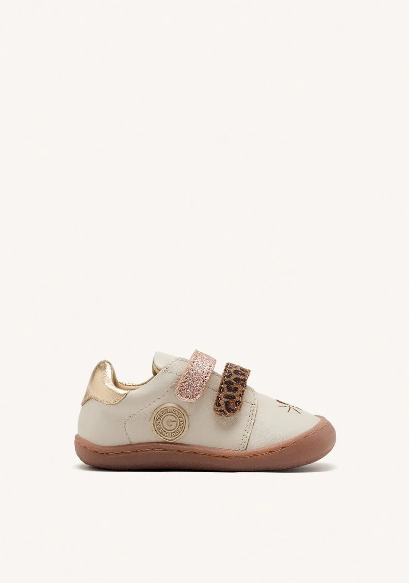 GIOSEPPO BAREFOOT POYGAN